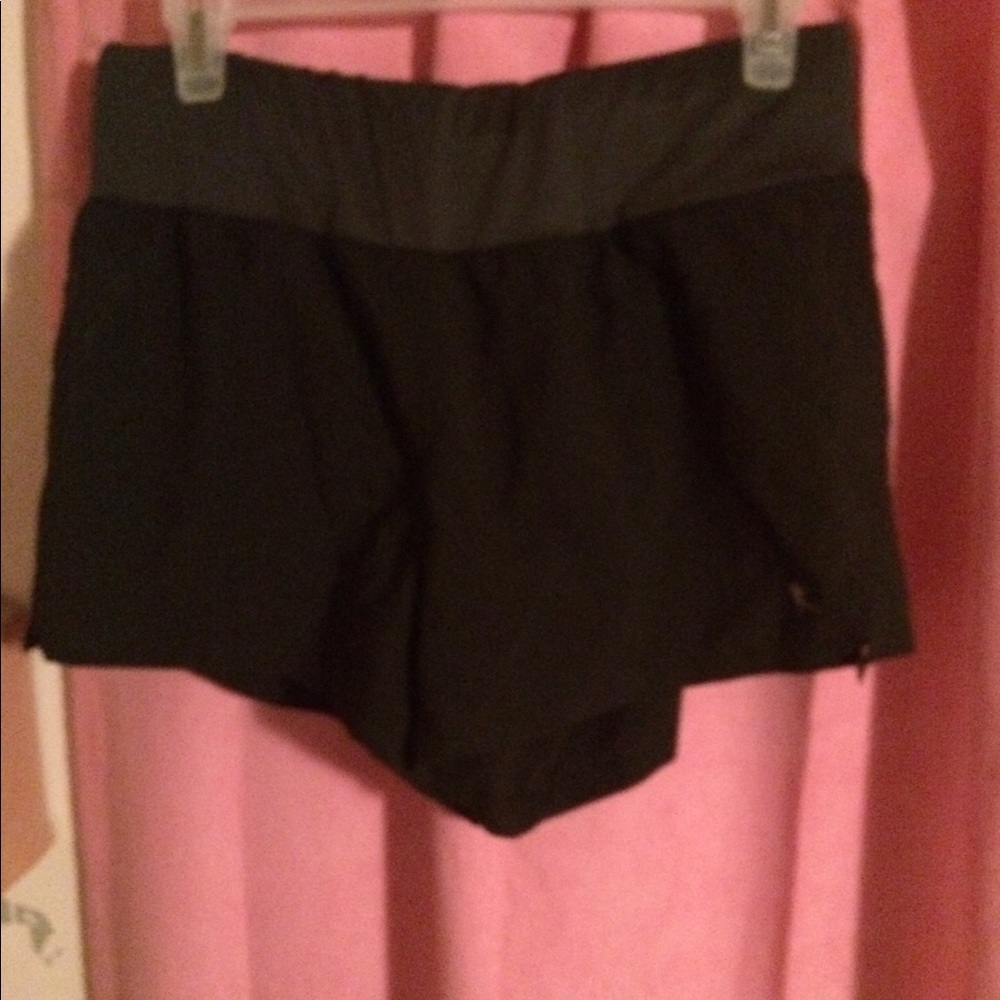 Running shorts